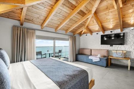 Emily's Luxury Suites - 41