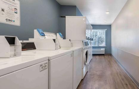 WoodSpring Suites Orlando South - 4