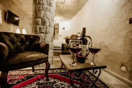 Romantic Cave - 79