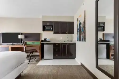 DoubleTree by Hilton - The Yarrow - 26