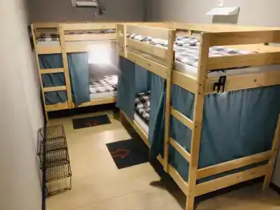 CASH/BACK HOSTEL - 3
