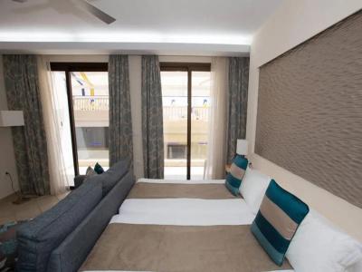 Pearly Grey Ocean Club & Suites - 96