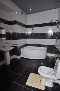 Corner - 38