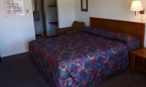 Spanish Trails Inn and Suites - 4