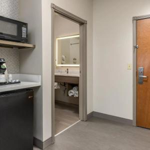 Holiday Inn Express & Suites Vancouver Mall-Portland Area - 31