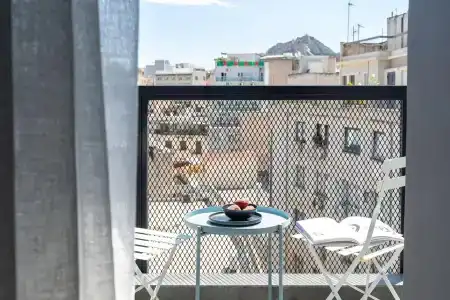 Melo Athens - 5