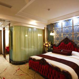 Chengdu Golden cube - 15