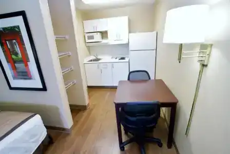 Extended Stay America Suites - - Oyster Point - 41