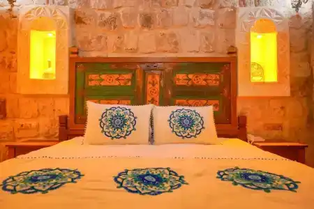 Serenus Cave Suites - 40