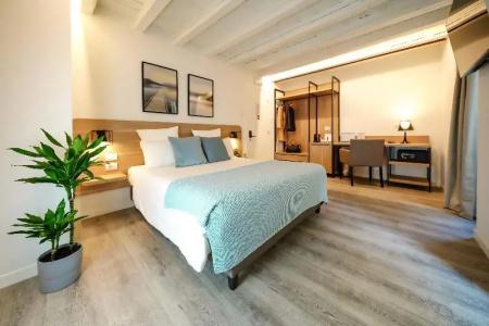 Bergamo Inn 15 - 70