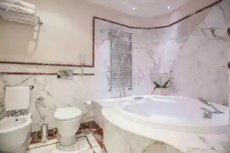 Golden Tower & Spa - 14