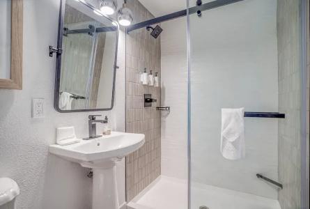 Starfish Manor Oceanfront - 85