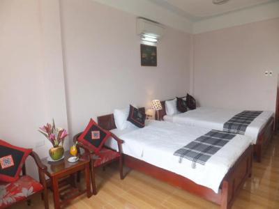 Anna Tham View - 28