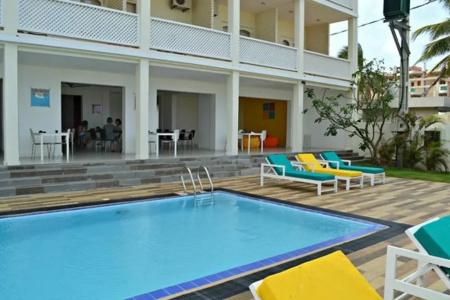 J Negombo - 12
