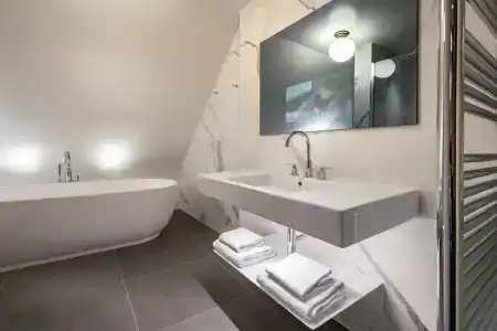 Holiday Inn Paris Gare De Lyon Bastille, An Ihg - 91