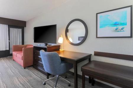 Hampton Inn - 65