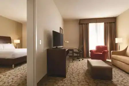 Hilton Garden Inn Boston Logan Airport - 5