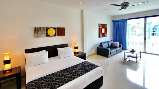 East Suites - 39