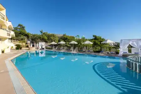 Pefkos View Suites & Maisonette - 4