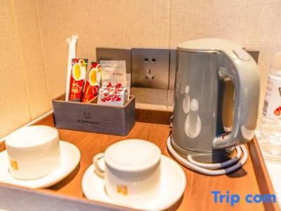 Tropic Towers - 43