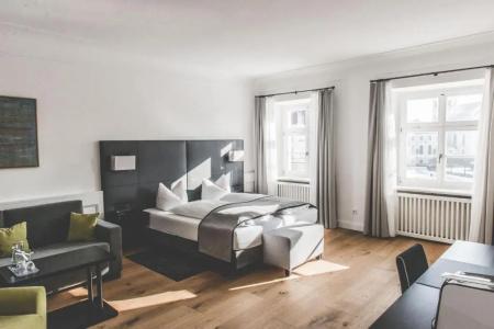 Münchner Hof - 53