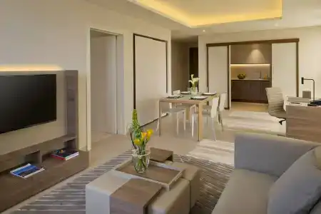 Fraser Suites West Bay - 14