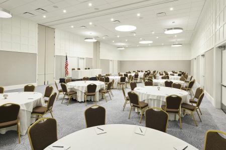 Embassy Suites by Hilton Old Town - 38