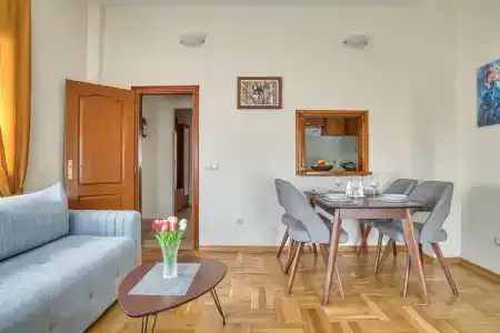 Elena - 61