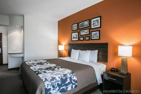 Restwell Inn & Suites I-45 North - 27