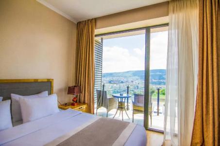 Lisi Hills - 117