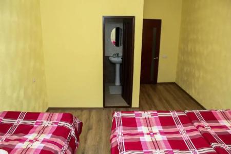 Bee Lucky Hostel and Tours - 2