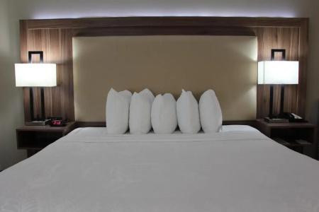 Best Western Plus Airport - Kci East - 37