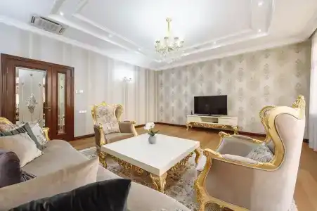 Royal Residence - 156
