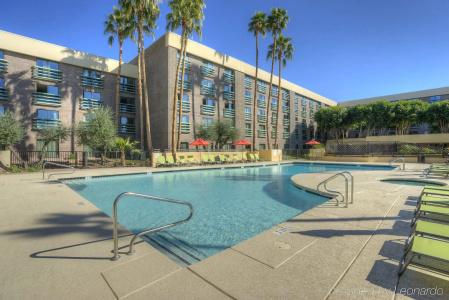 DoubleTree by Hilton Phoenix North - 15