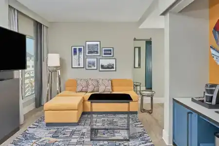 Hyatt Centric the Pike - 59