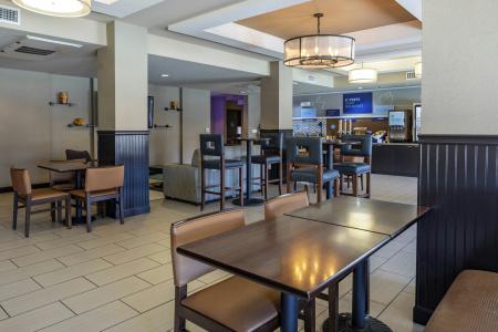 Holiday Inn Express, An Ihg - 17