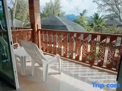 Coconut Beach Resort, Koh Chang - 56