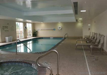 Hampton Inn & Suites West - 12