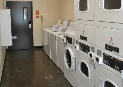 WoodSpring Suites - 11