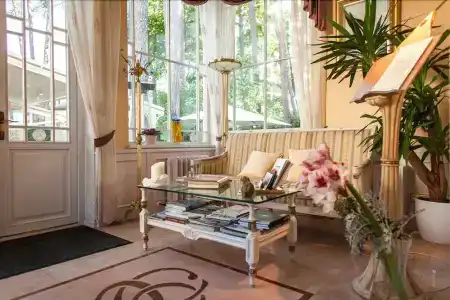 Tb Palace & Spa - 5
