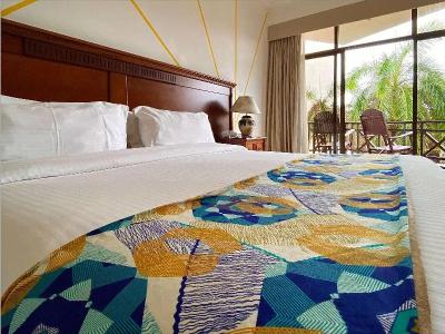 Golden Tulip - 67