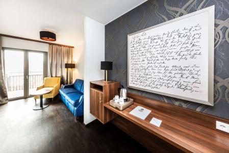 Best Western Plus Royal Suites - 1