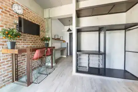 Rent V38 - 10