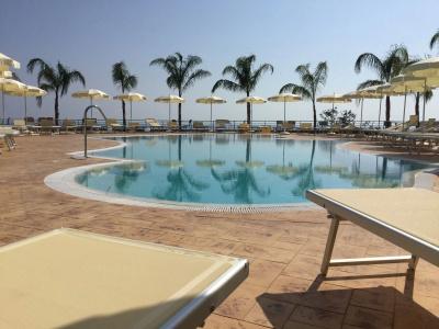 Blue Bay Resort - 8