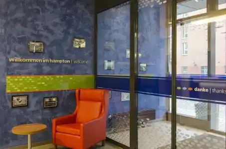 Hampton by Hilton Nürnberg City Center - 15