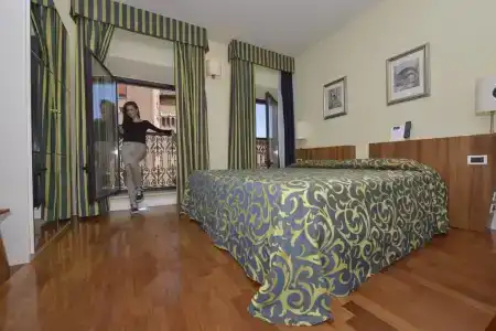 Mercure Ferrara - 63