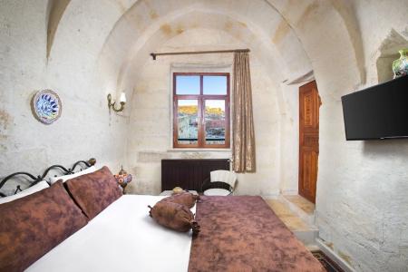 Romantic Cave - 3