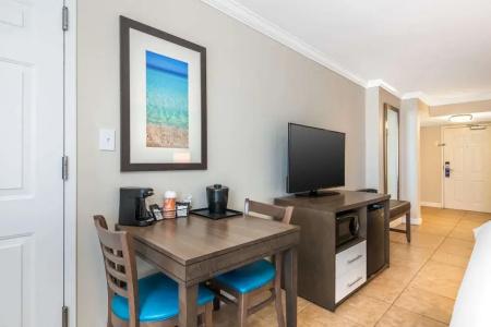 Comfort Inn & Suites Daytona Beach Oceanfront - 77