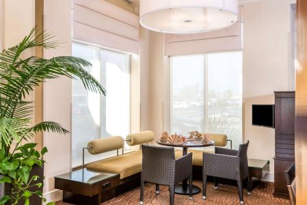 Hilton Garden Inn - 3