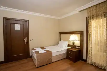 Latanya Park Resort - 4